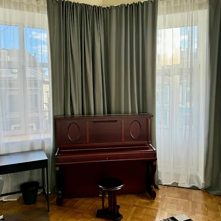Apartment Beautiful And Central Art Nouveau With Ac
